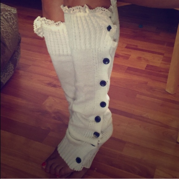 Cream knitted leg warmers