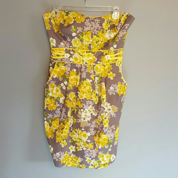 Floral strapless dress