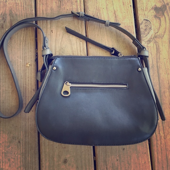 NWOT urban expressions crossbody!!!