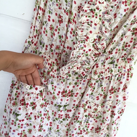 FLORAL ROMPER - Picture 2 of 3