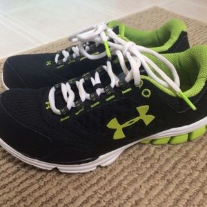 Under armor shoes size 7.