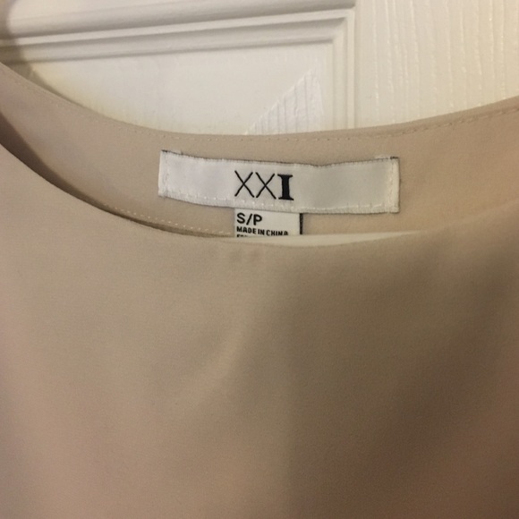 Cream Forever 21 dress - Picture 3 of 3