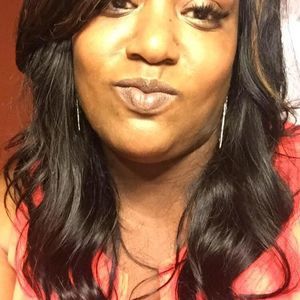 Meet your Posher, Edith