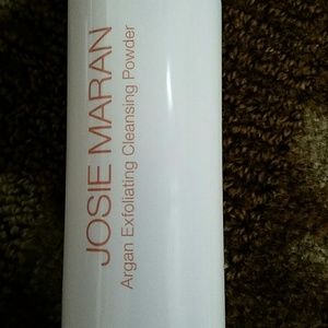 Josie Maran exfoliating powder