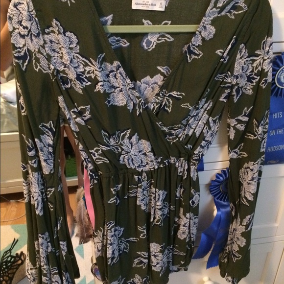 Abercrombie romper/ larger than seems/worn once