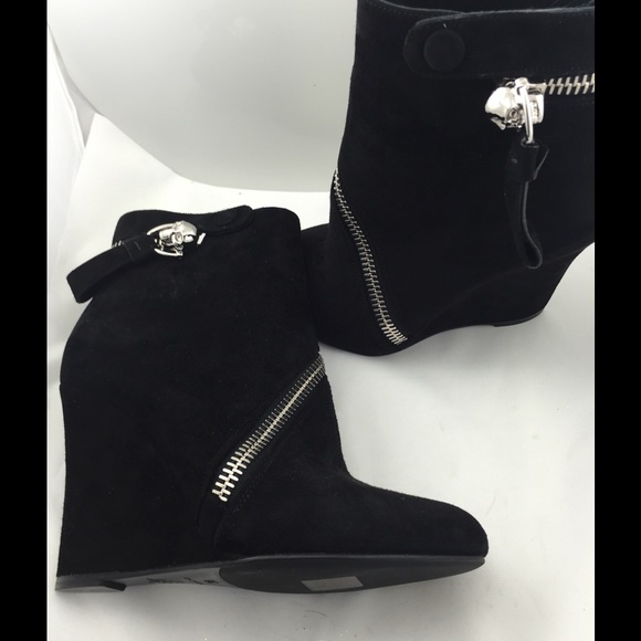Alexander McQueen Booties! - Picture 2 of 4