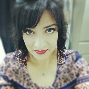 Meet your Posher, Lorena