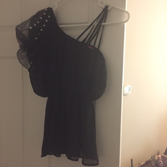 2 ways Off shoulder chiffon top