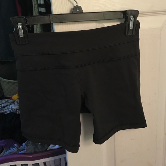 Lululemon spandex shorts