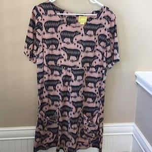 Cute loose fitting fun dress!