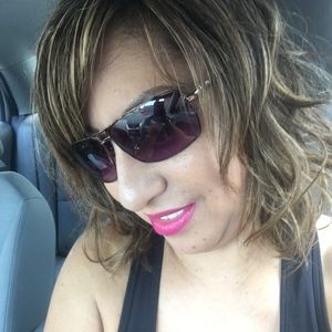 Meet your Posher, Rosario