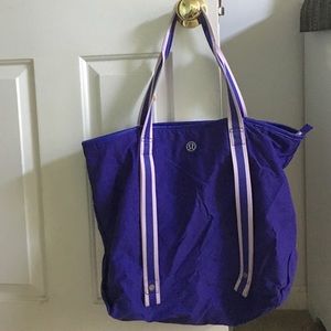 lululemon bag!