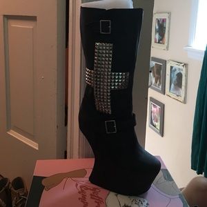 Brand New Jeffery Campbell night cross boots