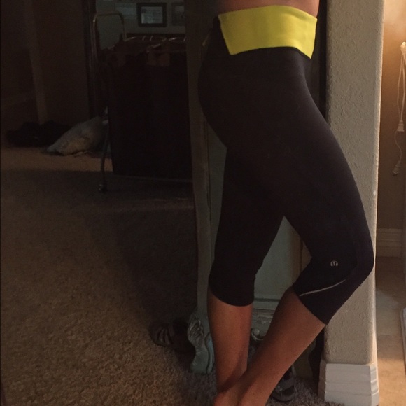 Lululemon Crop - Picture 3 of 4