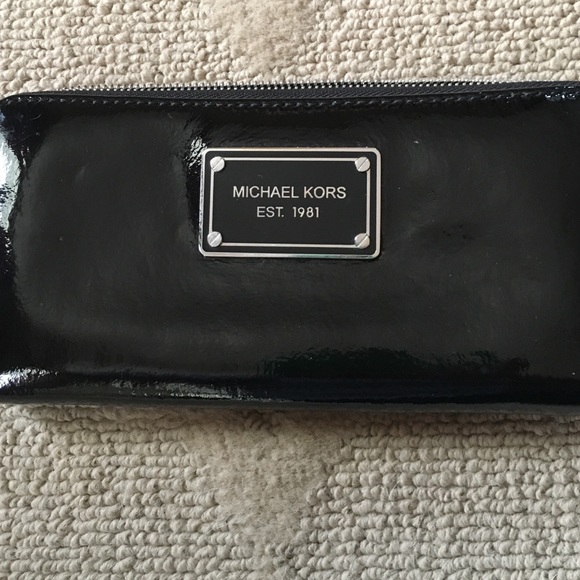 Michael Kors black patent leather wallet