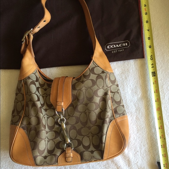 Coach handbag - #L05K-8K03
