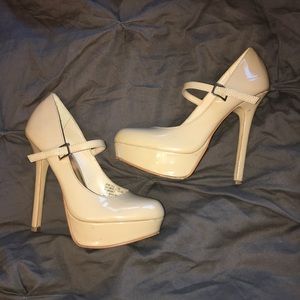 Cathy Jean Nude Pumps
