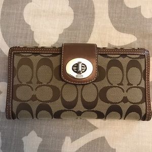 Coach wallet