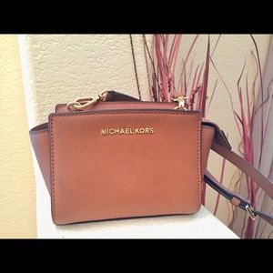 Michael Kors Selma Mini Messenger Crossbody Bag