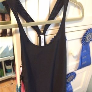 Lululemon workout shirt