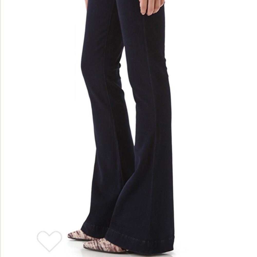 New with tag 7 for all mankind flare Jeans size 24