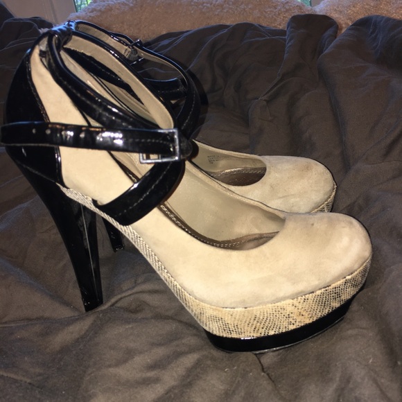 Bakers High Heel Pumps - Picture 3 of 4