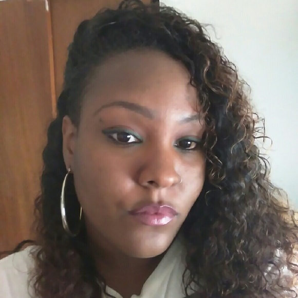 Meet your Posher, Shenise - Picture 1 of 1