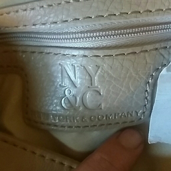 NY&Co Tan tote handbag - Picture 4 of 4