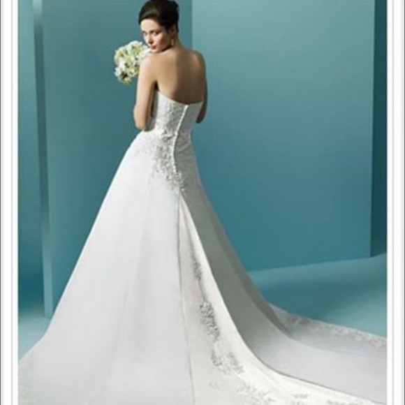 Alfred Angelo Wedding Gown