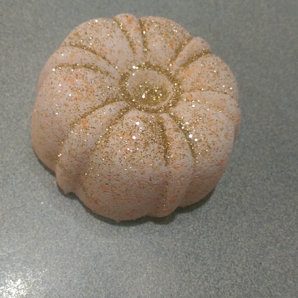 Set of 6 Pumpkin bath bombs