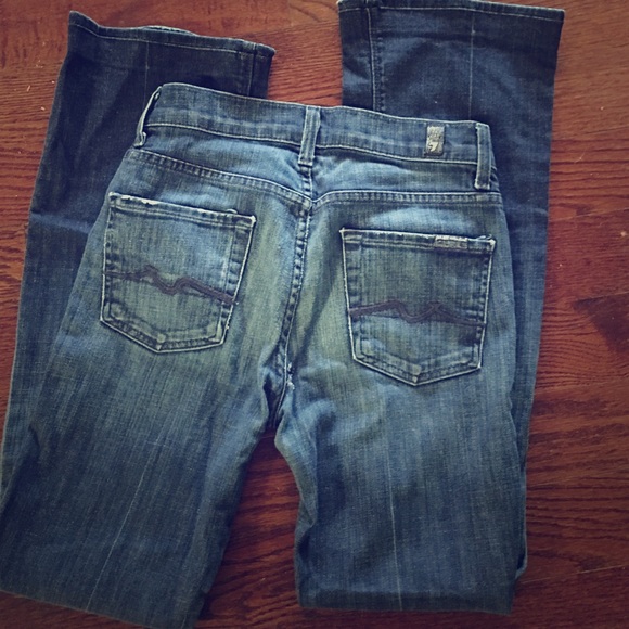 SEVENS FOR ALL MANKIND. Size 25