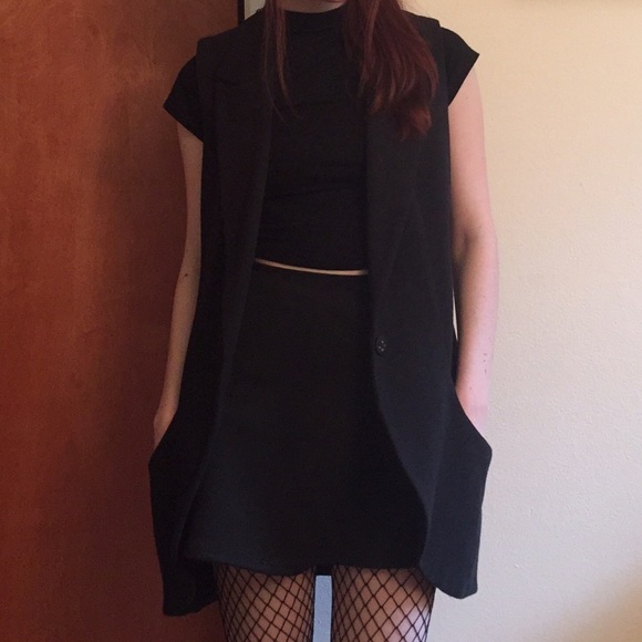 5|48 Black Vest