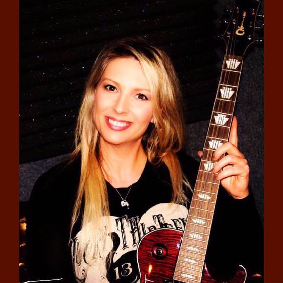 Meet your Posher, Aimee - Picture 1 of 2