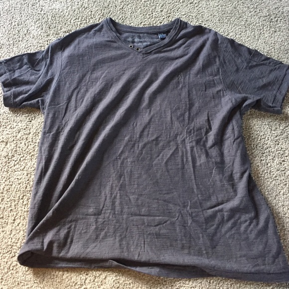 Lion's Crest by English Laundry T-shirt Large mens