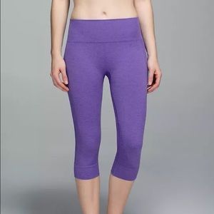 Lululemon Seamlessly Street Crop size 6 NWT