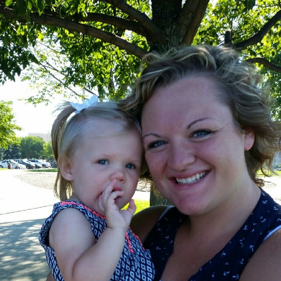 Meet your Posher, April - Picture 1 of 1