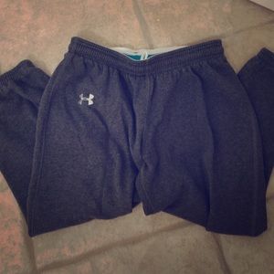 Under Armour loose capris
