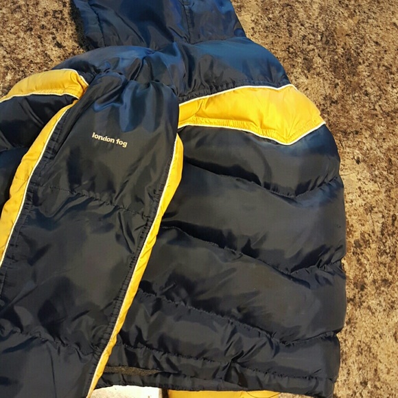 Boys winter coat- size 8!