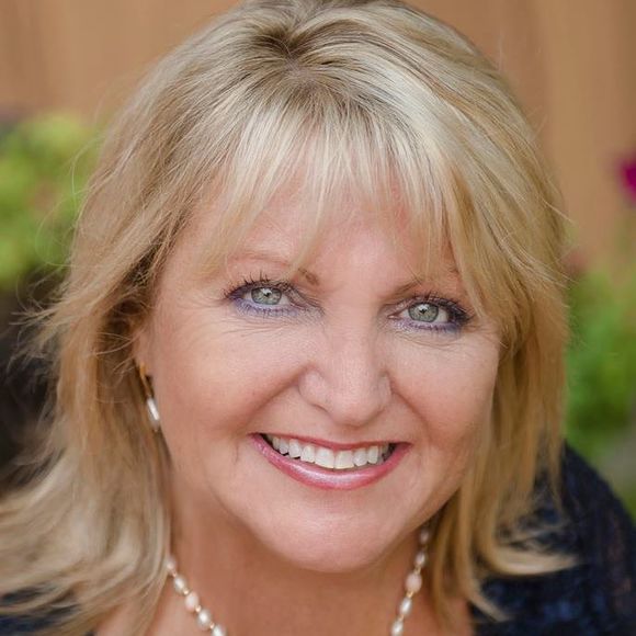 Meet your Posher, Deb