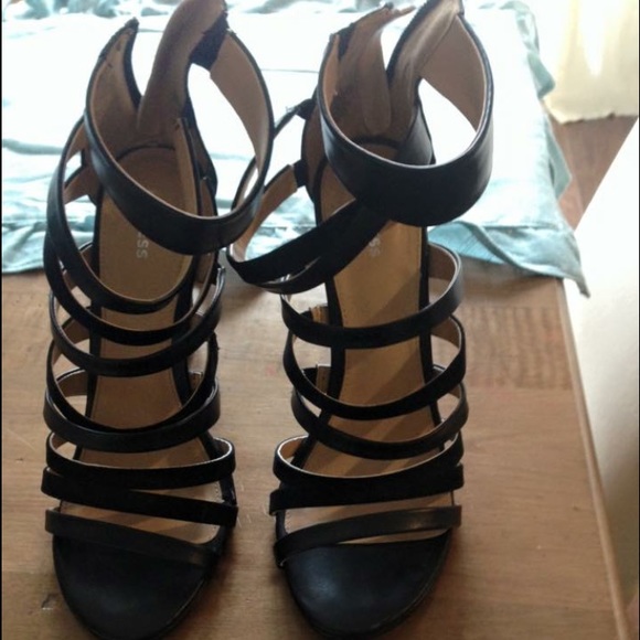 Women's shoes