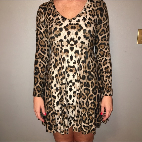 Leopard long-sleeve dress - Picture 4 of 4