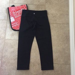 Lululemon Wunder Under Reversible crop