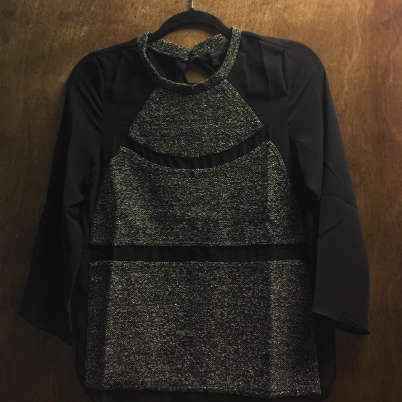 Sheer and metallic blouse - Picture 1 of 3