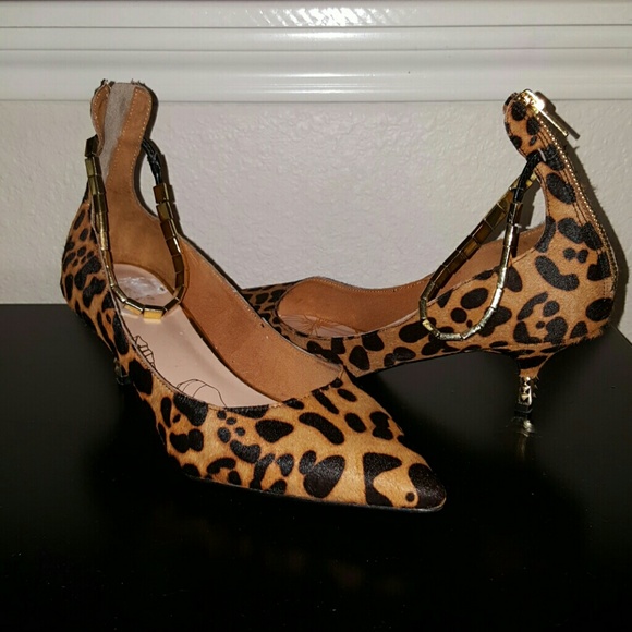 Leppard fur print kitten heels