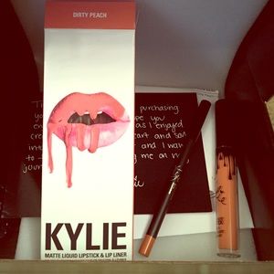 Dirty Peach Kylie Lip kit :)