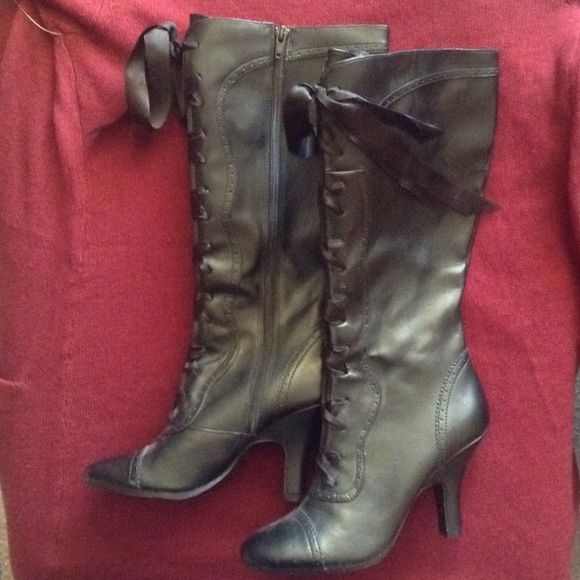 Knee High Lace-Up Black Boots