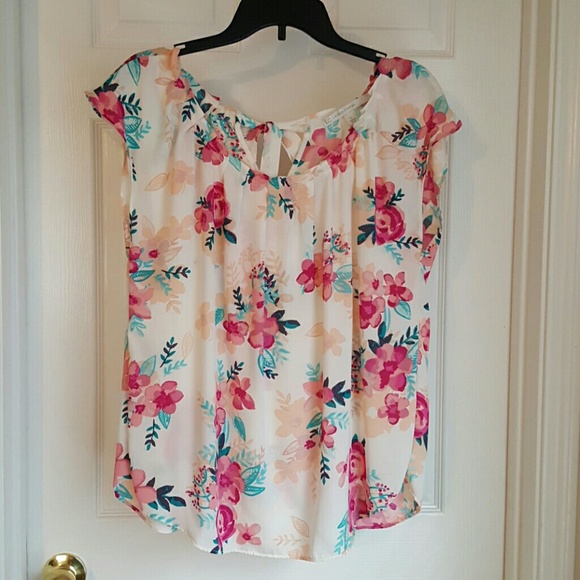 Floral print blouse