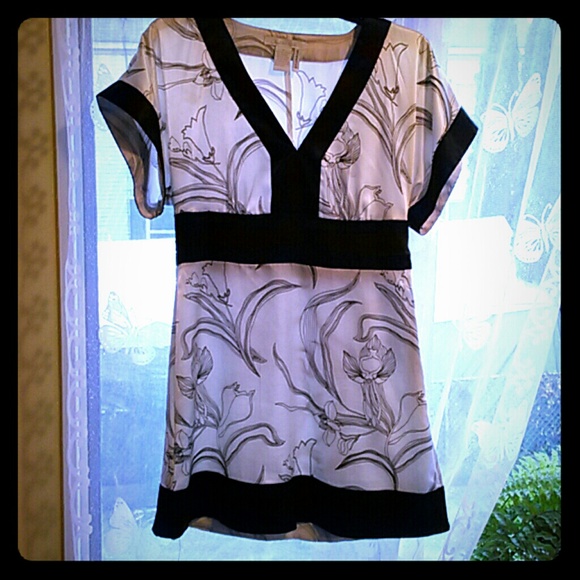 A short dress look or good with leggings - Picture 1 of 1