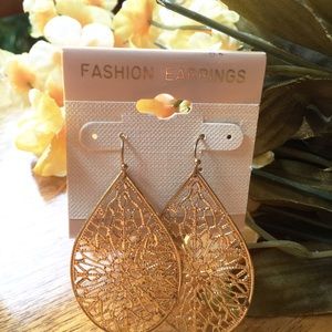 Gold Teardrop Earring
