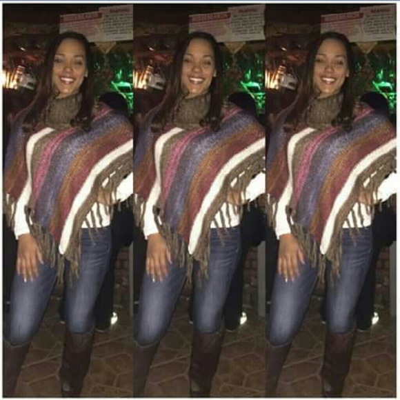 Multicolored knitted poncho